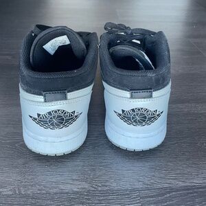 Air Jordan 1 Low SE "Diamond"